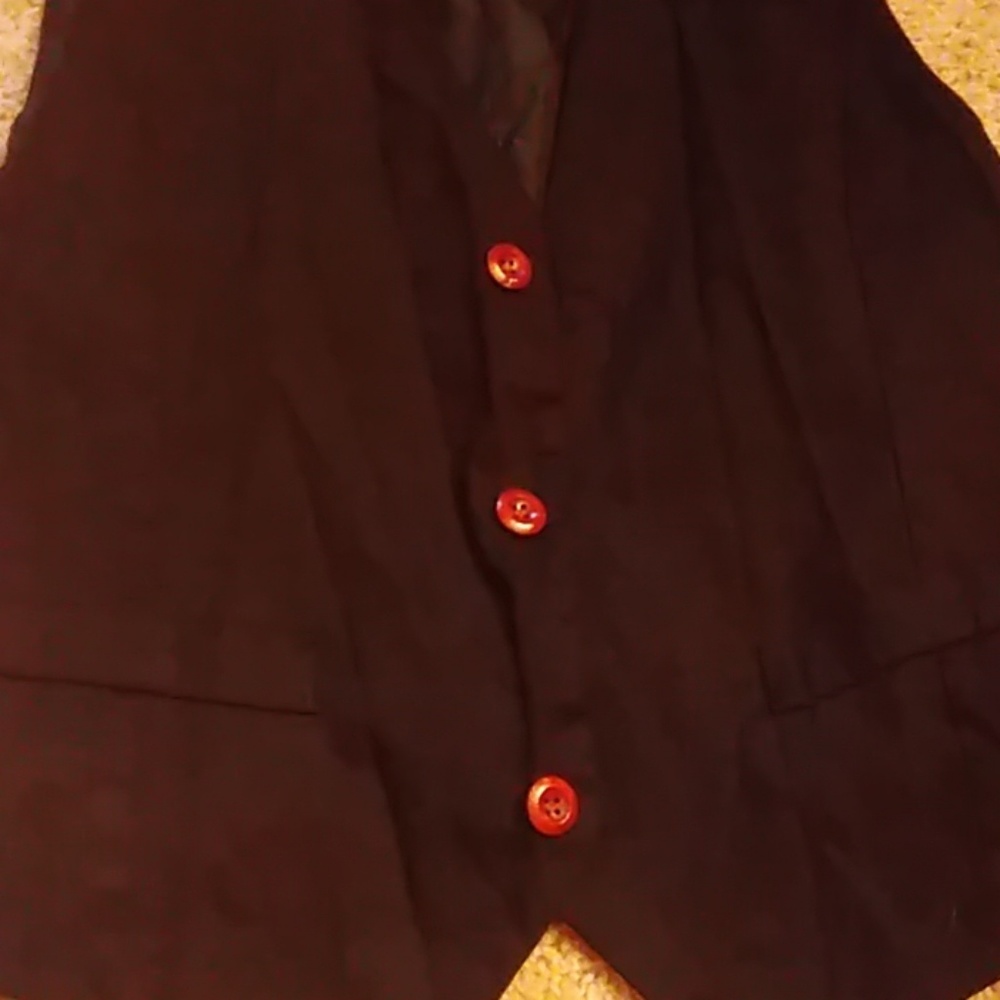 Vest - Picture 3 of 4
